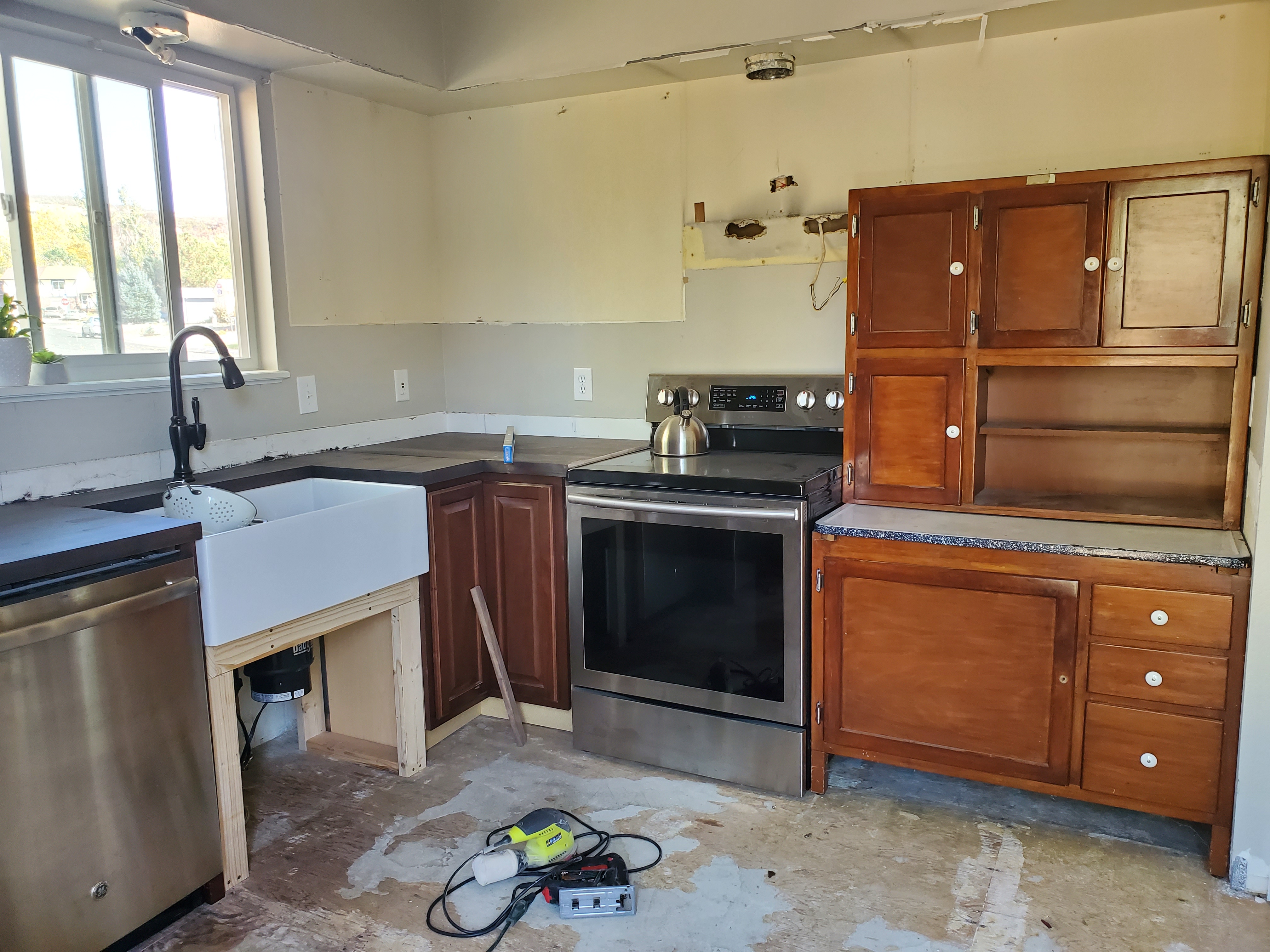hutch to kitchen cabinets